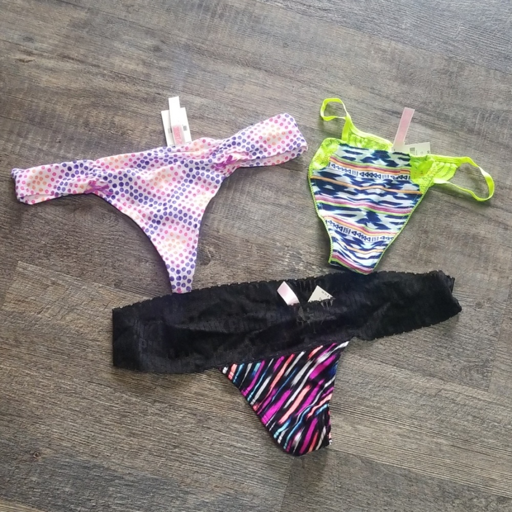 Vs pink thongs